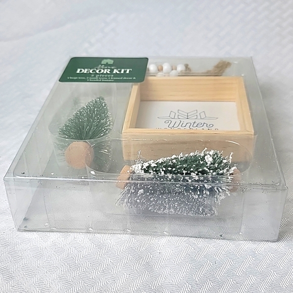 Mini Christmas Winter Wonderland Decor kit 5pcs - Picture 6 of 6